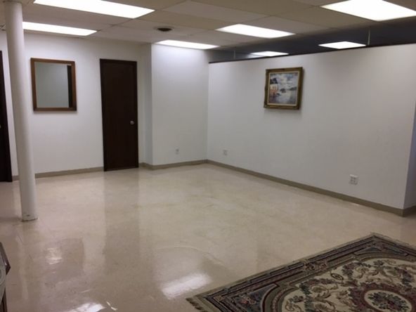102 E Schoolhouse Rd, Yorkville, IL 60560